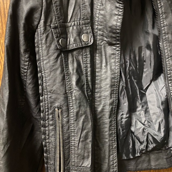 Jacket - Picture 2 of 4